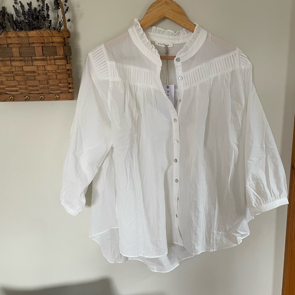 Neuflora Blakely White Button-Up Blouse